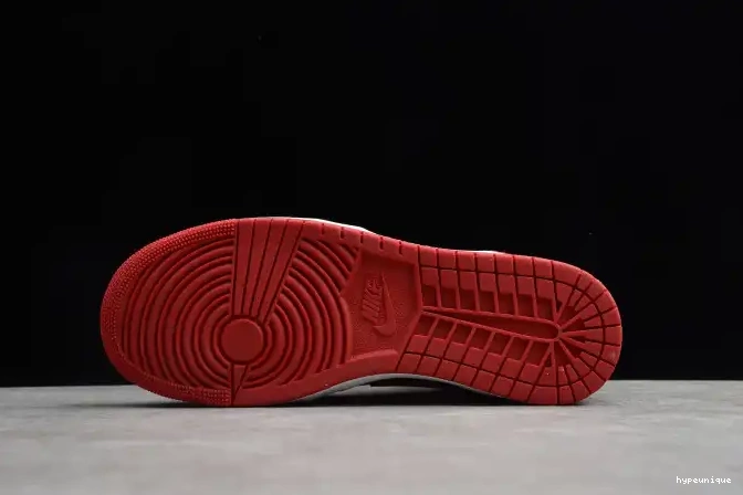 HYPE 85 Jordan BQ4422-600 1 Air Varsity Red High 0510